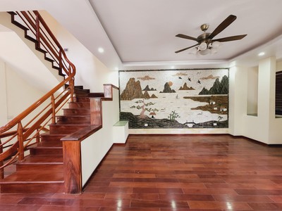 Bán nhà khu đô thị viglacera xuân phương, mặt đường 70,  102m2  lô góc kinh doanh, vp cty đỉnh giá 4