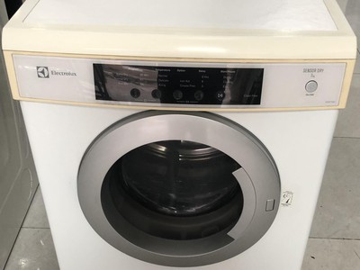 Máy sấy quần áo Electrolux EDV7051 0