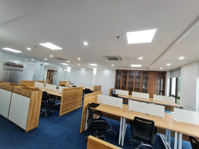 Cho thuê sàn văn phòng 170m2, mặt đường Trần Thái Tông, đã setup đủ nội thất, giá 35tr/th full phí 5
