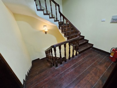 Cho thuê nhà Linh Lang 3.5 tầng làm quán Massager hoặc quán Bar, SPA 2