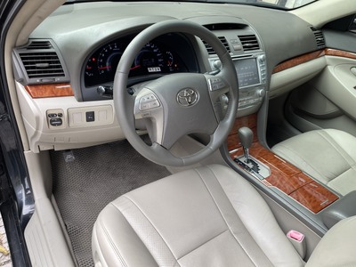 Chính chủ cần bán Toyota Camry 2.4G sx 2010 đk lđ 2011 4