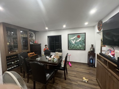 Bán nhà Tập thể tầng 2 khu H Thành Công, sổ 45m2 sử dụng 100m2, 3 ngủ 2wc, dân trí cao an ninh tốt. 1