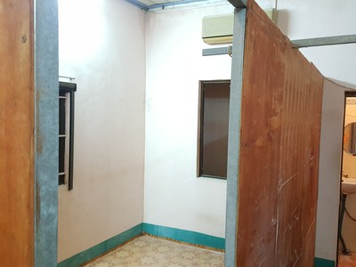 Cho thuê nhà nguyên căn để ở 2pn 2wc trệt 1 lầu Nguyễn Khoái Q4.Giá:6,5tr/th 2
