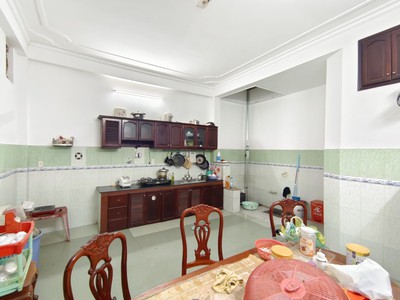 Bán nhà mặt tiền lý thường kiệt, p7, tân bình, kinh doanh cực đỉnh, diện tích khủng 224m2, 5 tầng, 4
