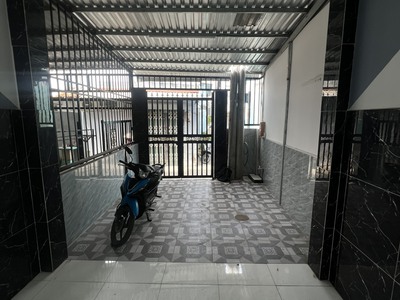 Nhà nguyên căn ngay cầu ông 4 không ngập nước - 2pn - 8tr/th 0