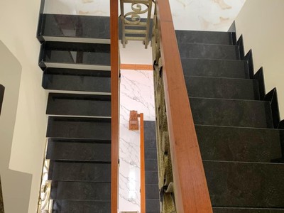 Siêu phẩm lê văn quới cách ngã tư bốn xã 50m hxh đỗ cửa 61m2 ,4 tầng 5 tỷ x 2