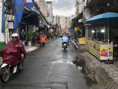 Cho thuê nhà tân sơn nhì, 70m2, 2tầng,10 triệu 2