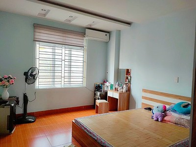 Bán nhà xây độc lập hoàng ngọc phách 43m 3 tầng giá 2.48 tỉ ngõ nông 2