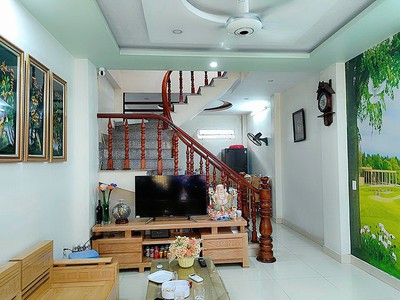 Bán nhà xây độc lập hoàng ngọc phách 43m 3 tầng giá 2.48 tỉ ngõ nông 0