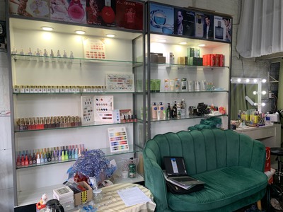 Quận thủ đức , hot hot nhanh còn   sang gấp salon nail gía rẻ chỉ 49 tr , mb thuê rẻ chỉ 5 tr / 3