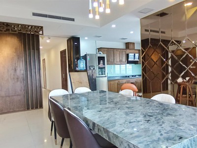 Penthouse chung cư the navita lan phương 200,9m 4pn 1 plv  6 tỷ 3