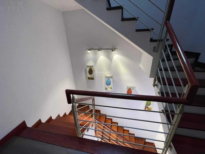 Cho thuê nhà 3 tầng ở Doãn kế thiên ở hộ gia đình bán hàng online 0