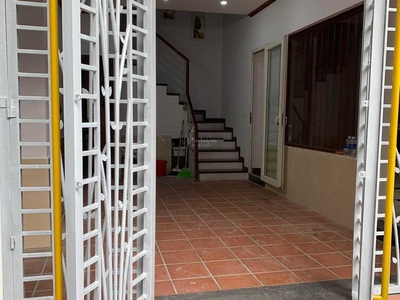 Cho thuê nhà 3 tầng ở Doãn kế thiên ở hộ gia đình bán hàng online 2