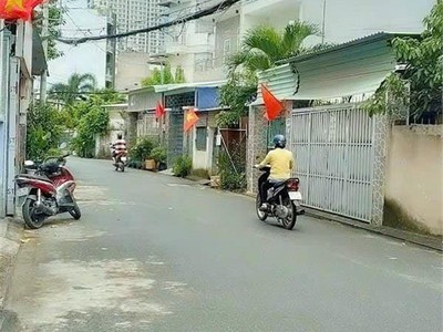 Quận 2 còn đúng 1 lô giá tốt, sổ riêng. 1