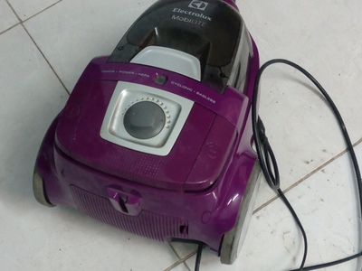 Bán máy hút bụi etrolux long biên hà nội 2