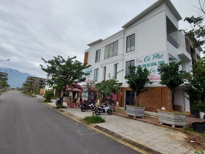 Chính chủ cần cho thuê nhà 3 mặt tiền thuộc dự án ecocharm- liên chiểu 0