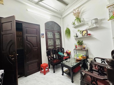 Chỉ 2,6 tỷ Cát Linh, Đống Đa, Thông Bàn Cờ, 10m ô tô tránh, Dân Trí Cao 0