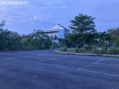 Bán đất hẻm 1078 lê văn lương nhà bè 7m x 20m giá 5x triệu/m2, hxh 12m view công viên 2