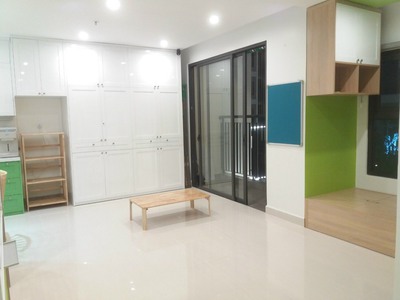 Bán căn hộ vinhomes OCeaen park Gia Lâm. Tòa S1. DT: 63m2,2PN . 1PK. 2wc. Nhà có đồ cơ bản. 2.050 ty 2