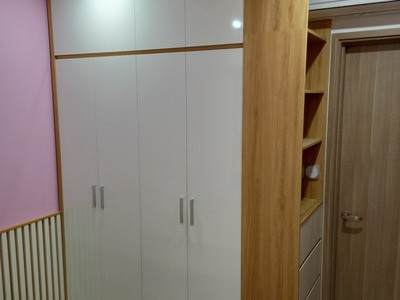 Bán căn hộ vinhomes OCeaen park Gia Lâm. Tòa S1. DT: 63m2,2PN . 1PK. 2wc. Nhà có đồ cơ bản. 2.050 ty 9