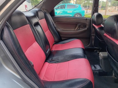  Gia đình có xe ô tô Mazda 626, năm sx 1994, 8