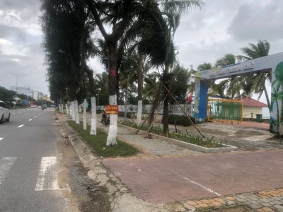 Bán lô đất 256m2 mặt tiền Nguyễn Tất Thành,gần khu đô thị Quốc Tế Đa phước Đà Nẵng 3