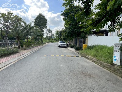 Bán đất khu dân cư Tân Vũ Minh, giáp Sài Gòn,dân ở rất đôg, cách chợ Đầu Mối Thủ Đức 1km 1