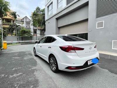 Cần bán Hyundai Elantra 2.0 2019 một chủ, biển TP.HCM 4