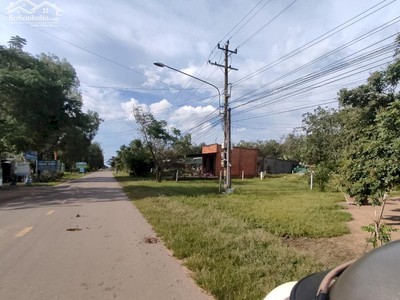 Bán lô góc 2 MT đường nhựa ngay trung tâm hành chính, cách chợ 500m, gần trạm y tế và trường học 0