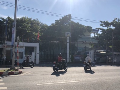 Bán nhà 3 tầng 2 mặt tiền đường nguyễn lương bằng, quận liên chiểu 0