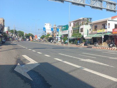 Tôi cần bán nhà 2 tầng 2 mặt tiền đường tôn đức thắng, p. hòa minh 1