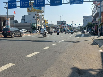 Tôi cần bán nhà 2 tầng 2 mặt tiền đường tôn đức thắng, p. hòa minh 0