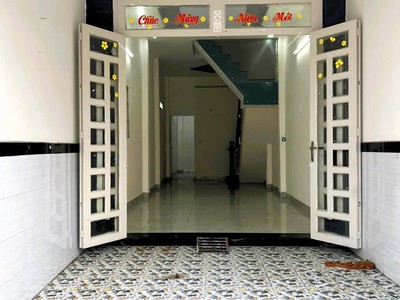 Cho thuê nhà 1t1lst 3pn mặt tiền đường 5 linh xuân 0