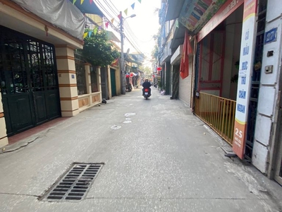 Đât hiểm hoàng mai - ô tô 7 chỗ qua đất- đường thông các ngả- tiện ích ngập tràn- diện tích 52m2 x 3