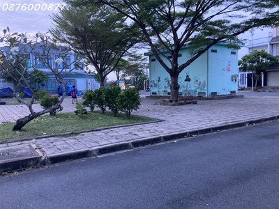 Bán nhà căn góc 2mt lê văn lương, nhà bè. hxh 20m, sát công viên đang cho thuê 20 triệu/ tháng 4