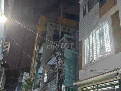 Cần cho thuê nhà nguyên căn 1 trệt 4 lầu hẻm xe tải Đào Duy Anh 4