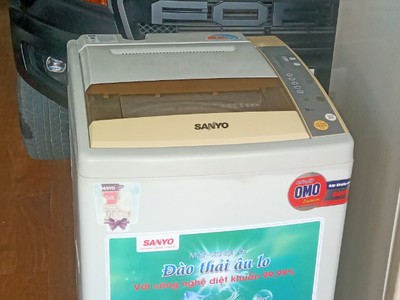 Biên hòa thanh lý máy giặt SANYO 8KG 1