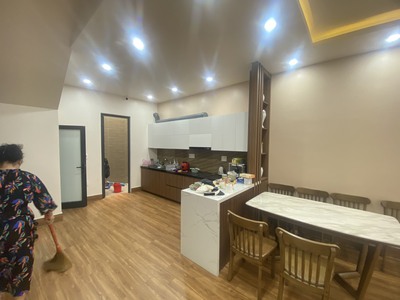 Chính Chủ Cho Thuê Nhà Ngõ Mê Linh Full Đồ Có Sân Cổng Riêng Về Ở Ngay 2