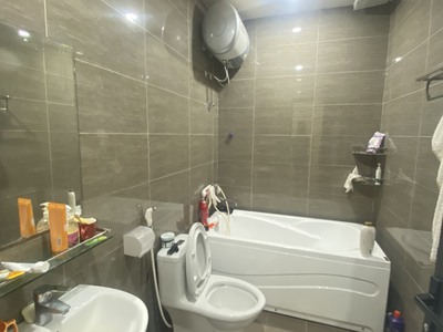 Chính Chủ Cho Thuê Nhà Ngõ Mê Linh Full Đồ Có Sân Cổng Riêng Về Ở Ngay 5