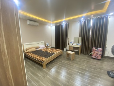 Chính Chủ Cho Thuê Nhà Ngõ Mê Linh Full Đồ Có Sân Cổng Riêng Về Ở Ngay 7