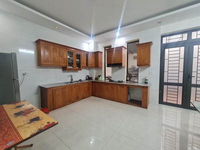 Cho thuê căn nhà mặt phố tại Vĩnh Yên, Vĩnh Phúc. 6 phòng ngủ giá 16 triệu 1