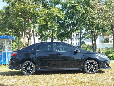 Bán Xe Corolla Altis 2021- 1.8g Đen - Giá 630 Triệu 2