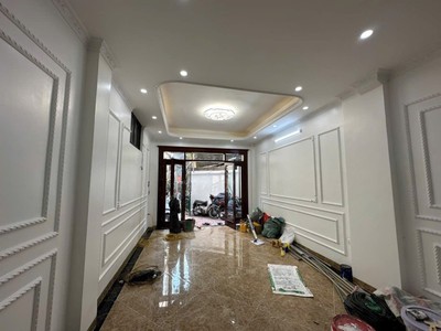 Bán nhà Thụy Khuê, Tây Hồ. 40mx7  MT 4.1m Thang máy  giá 8 tỷ 9 0