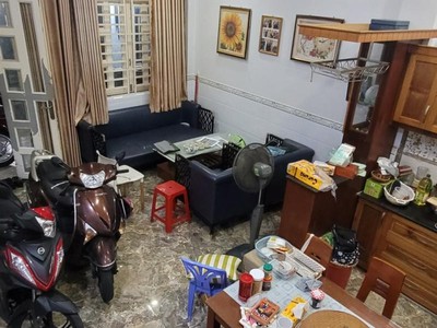 3131-phú nhuận , ngang hơn 5m, 4 tầng,  4pn, sổ vuông đẹp, hoàn công đủ, tặng nội thất, nhỉnh 5 tỷ 0