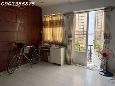 4.85 tỷ-sát mặt tiền  nguyễn văn cừ giáp quận 1-4tầng btct, vị trí đỉnh, khu hiếm nhà bán 3