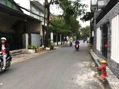 Bán nhà quốc lộ 13 hiệp bình phước thủ đức 50m2 2 tầng hxh chỉ nhỉnh 4 tỷ giá tốt 4