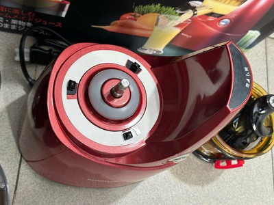 Máy ép chậm KUVINGS JSG-641 còn thùng như mới 2
