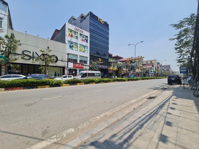 Bán nhà 3 tầng đường Mê Linh, Liên Bảo, Vĩnh Yên, Vĩnh Phúc. Giá 12.5 tỷ 1