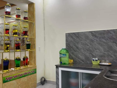 Bán nhà đẹp 3PN Hòa Châu, Đà Nẵng tặng nội thất giá chỉ 1.6x tỷ, nhà có sân rộng, phòng khách rộng 2