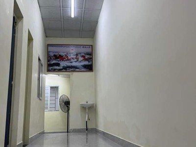 Bán nhà đẹp 3PN Hòa Châu, Đà Nẵng tặng nội thất giá chỉ 1.6x tỷ, nhà có sân rộng, phòng khách rộng 3